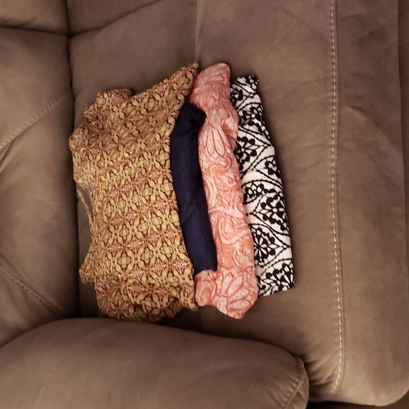 Four ladies tops size large - Picture 1 of 5